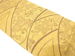 山並に唐草模様織り出し　名古屋帯